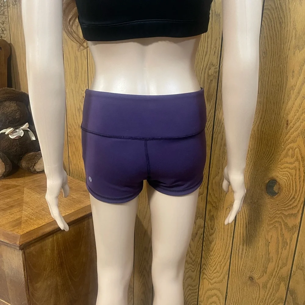 Lululemon" Boogie Shorts - Picture 11 of 16